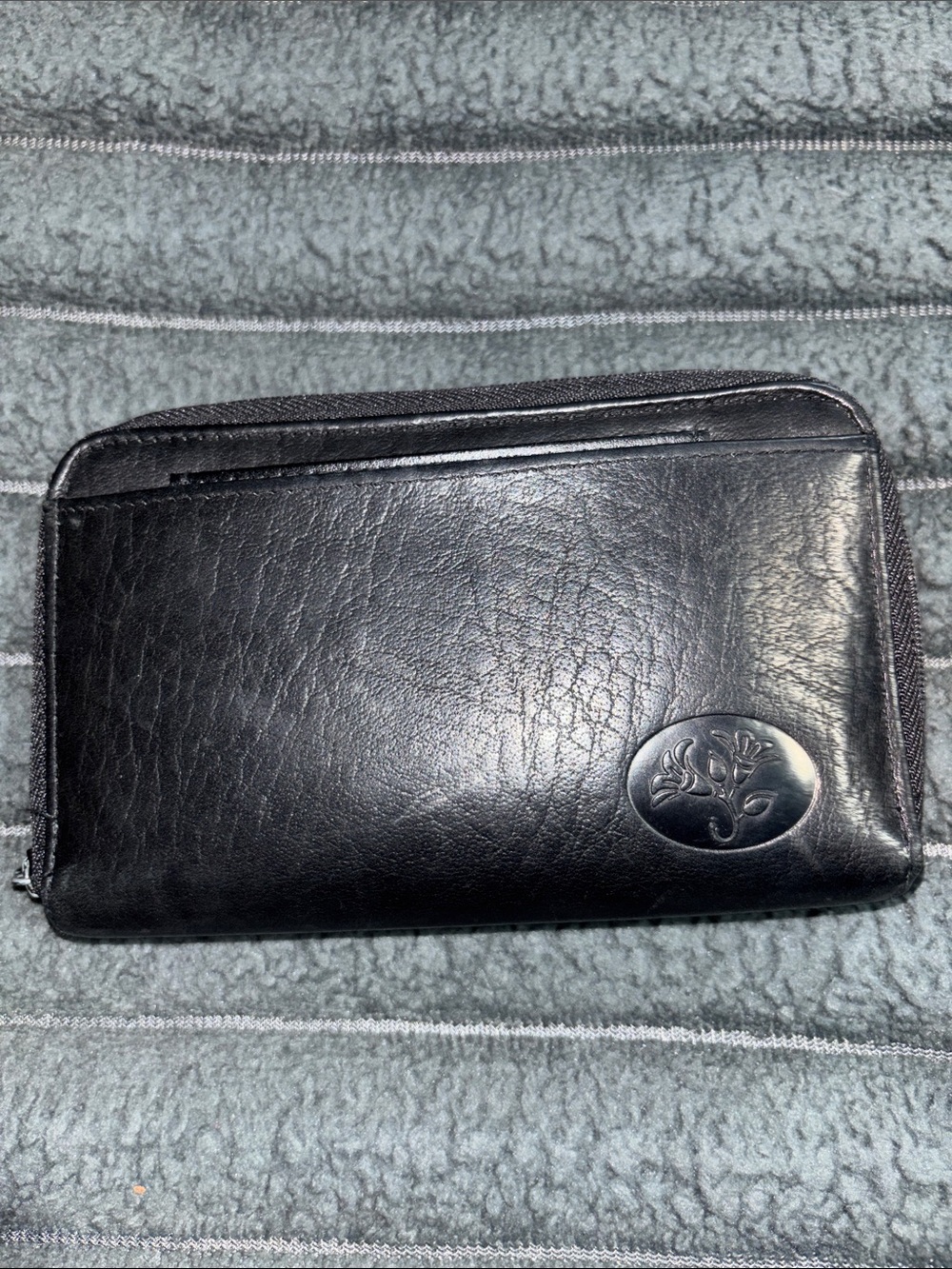 Buxton black leather double zip around wallet